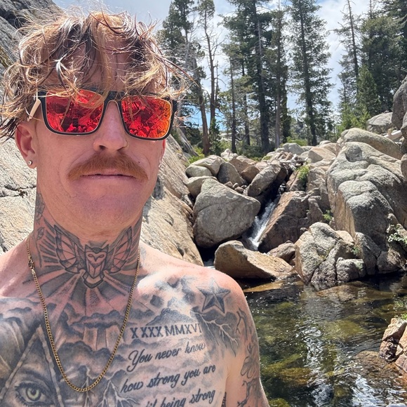 Meet your Posher, Jason - Picture 1 of 2